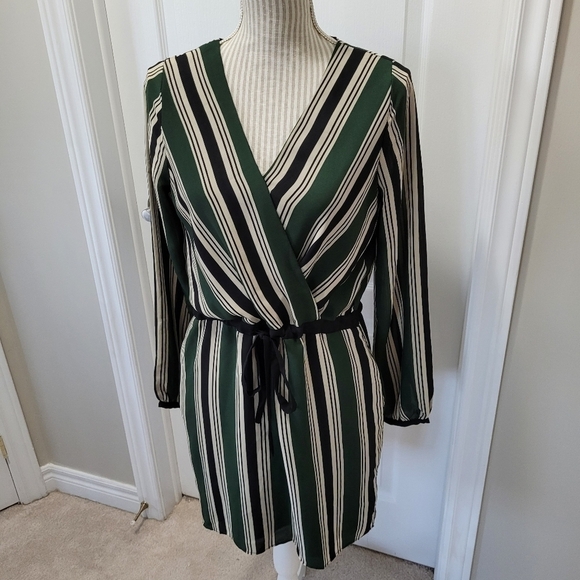 EVERLY small faux wrap dress green stripes - Picture 4 of 14